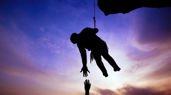 Die 6 wichtigsten Sicherheitsregeln beim Wandern / Bild: iStock / sezer66 