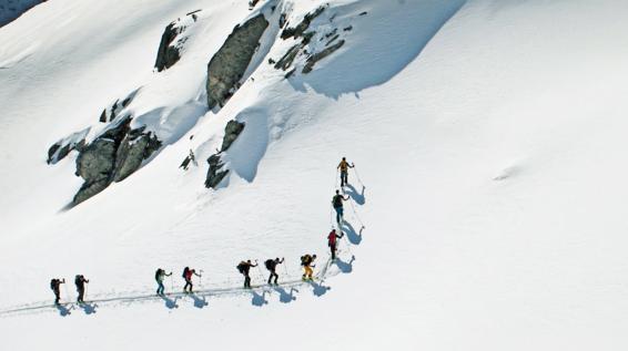 Im Vorfeld der Skitour: Was Neueinsteiger im Vorwinter erledigen sollten ... / Bild: Fischer Ski