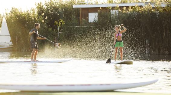 Stand-Up-Paddling: 3 Fakten zum Fitness-Center am Wasser / Bild: Steve Haider