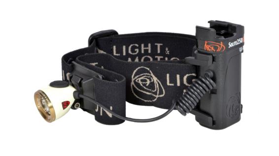 Für Läufe im Dunkeln: Worauf du beim Kauf einer Stirnlampe achten solltest / Bild: Light & Motion
