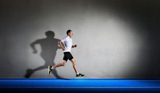 Die 27 besten Trainingstipps für Laufeinsteiger und Fortgeschrittene / Bild: Asics