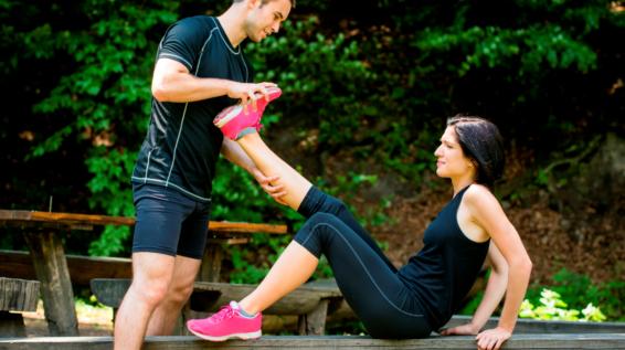 Die 5 hartnäckigsten Trinkmythen im Faktencheck / Bild: iStock / Martinan Die 5 hartnäckigsten Trinkmythen im Faktencheck / Bild: iStock / Martinan trinken sport krampf krämpfe magnesium mangel