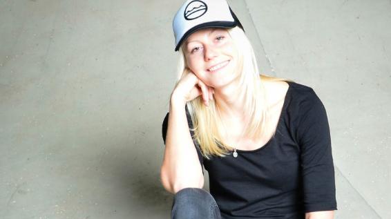 TRIOUT Girls beim Schwimmen: Chlor ist unser Parfum! / Bild: Mark Tauss / trioutgirls.com TRIOUT Girls beim Schwimmen: Chlor ist unser Parfum! / Bild: Mark Tauss / trioutgirls.com