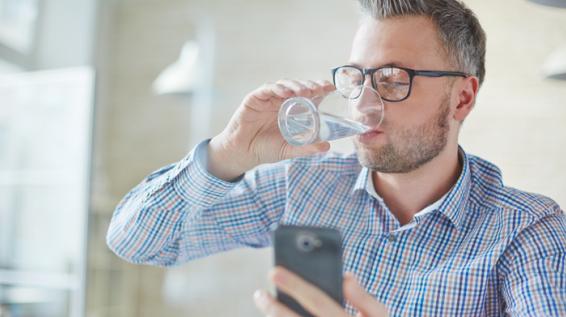 Warum du ohne Wasser niemals fit wirst / Bild: iStock / shironosov 