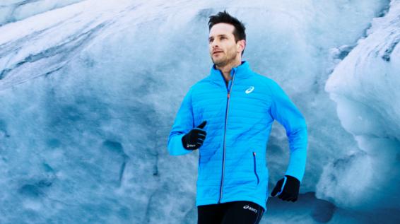 Wintermodus: Die 15 besten Tipps fürs Laufen im Winter / Bild: Asics