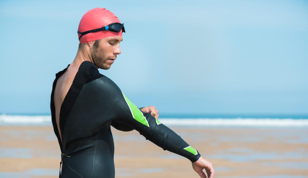 Gib Gummi: Was man bei einem Neoprenanzug für den Triathlon beachten sollte
