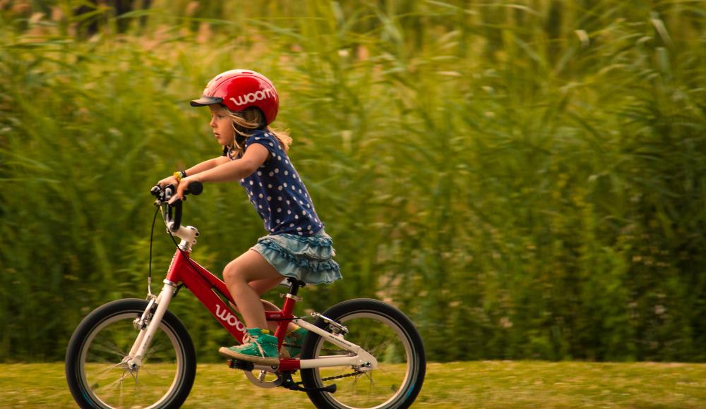 Kind beim Radfahren