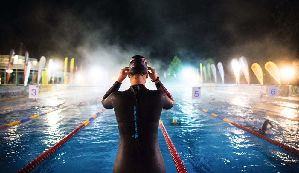 24-Stunden-Schwimmen: Länge um Länge für den guten Zweck