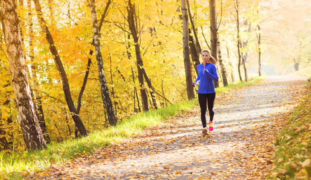 Die 4 besten Tipps für das Laufen im Herbst