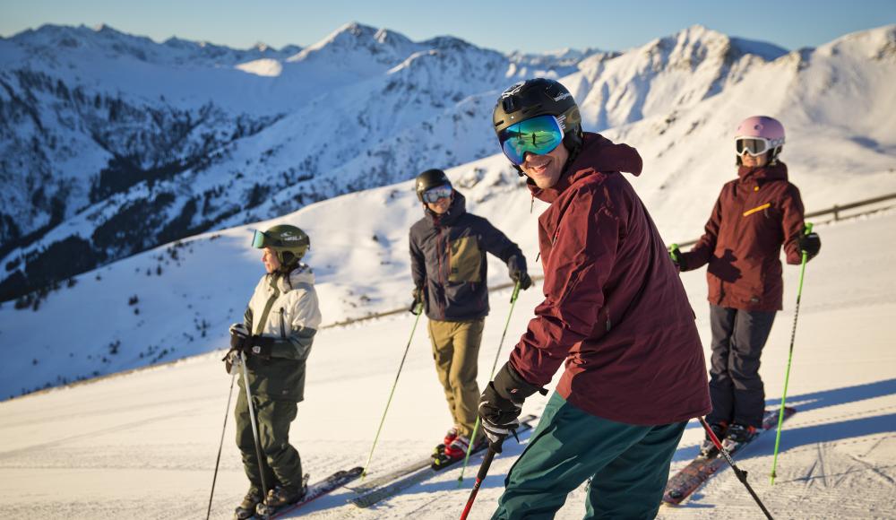 Lässige Momente beim Skifahren