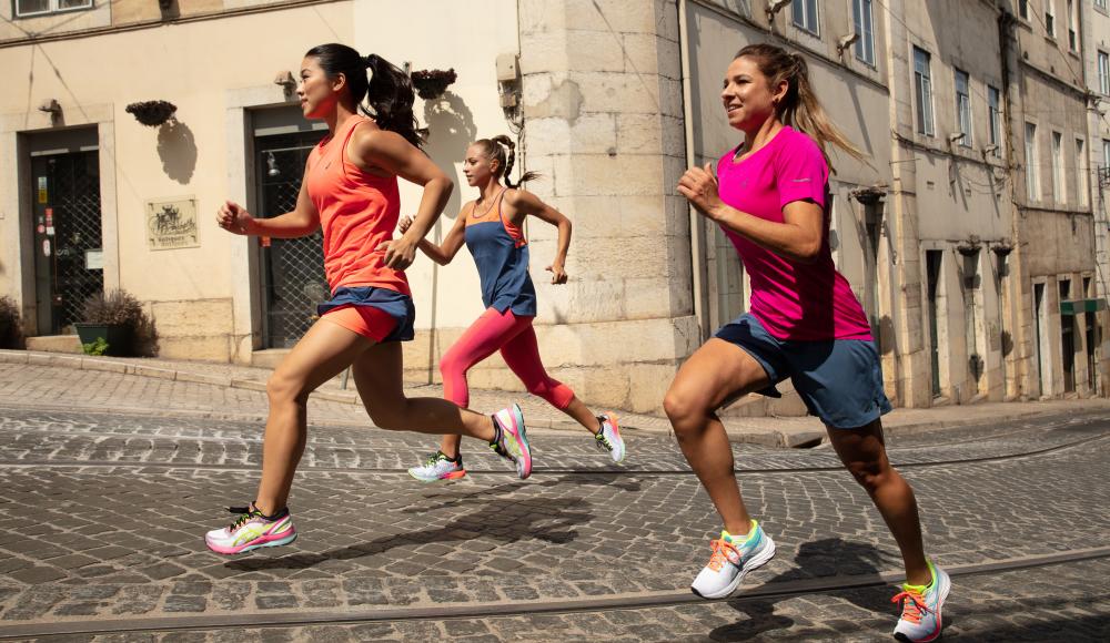 Werde Testerin eines Rise-Bryte™-Damen-Laufoutfits von ASICS und starte damit beim 32. ASICS Österreichischen Frauenlauf!