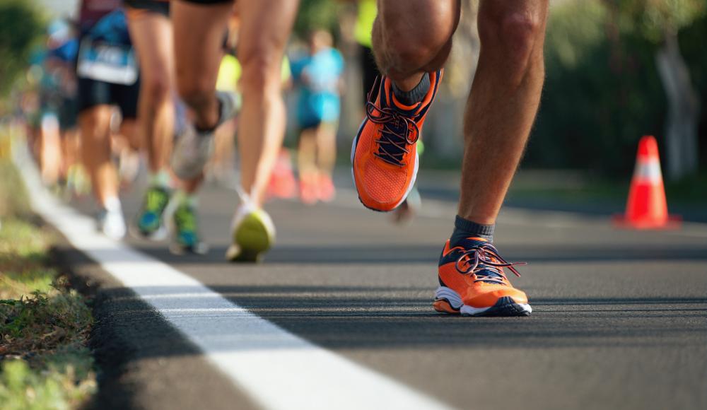 Warum kleine Läufer im Marathon einen Vorteil haben
