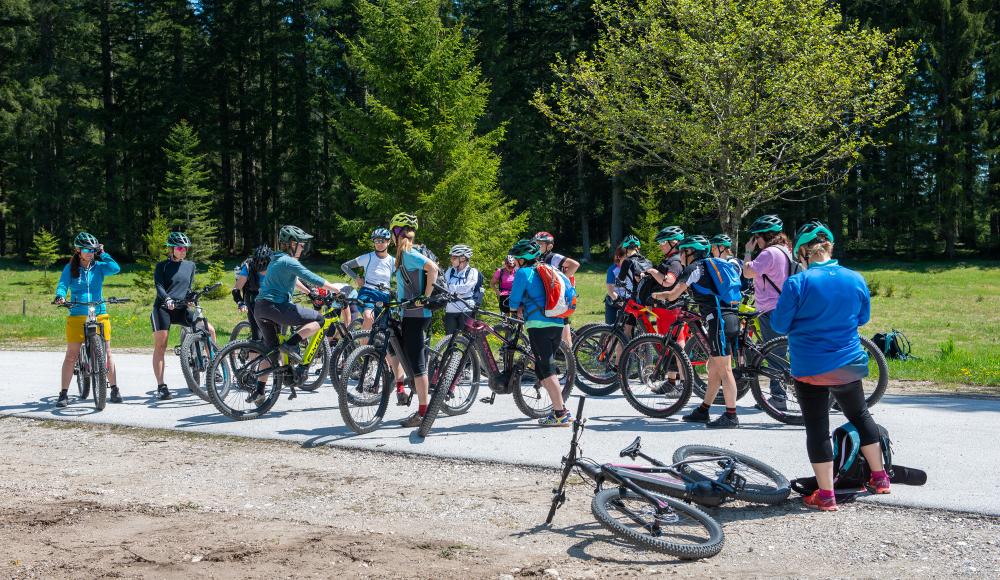 Women-E-Bike-Camp