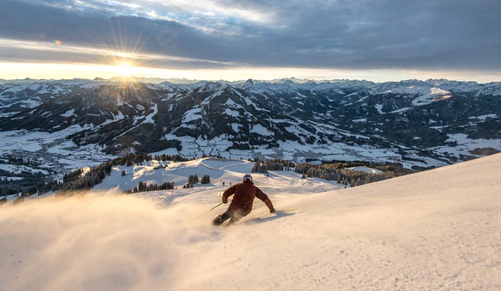 Skifahrer Sonnenuntergang
