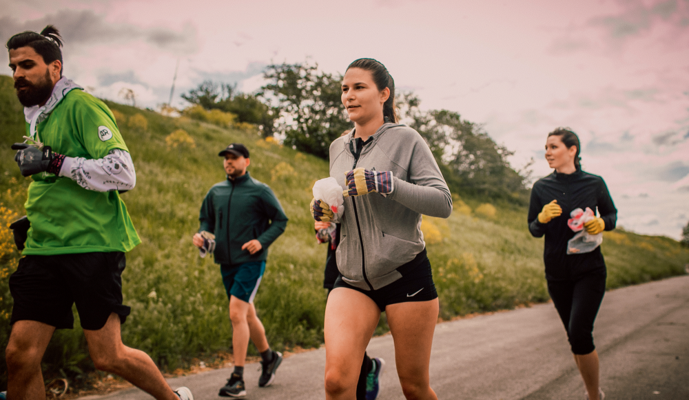 Plogging: Laufen mit Mistsackerl