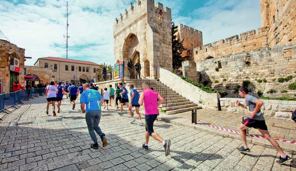 Klagen abseits der Klagemauer: SPORTaktiv live dabei beim Jerusalem-Marathon