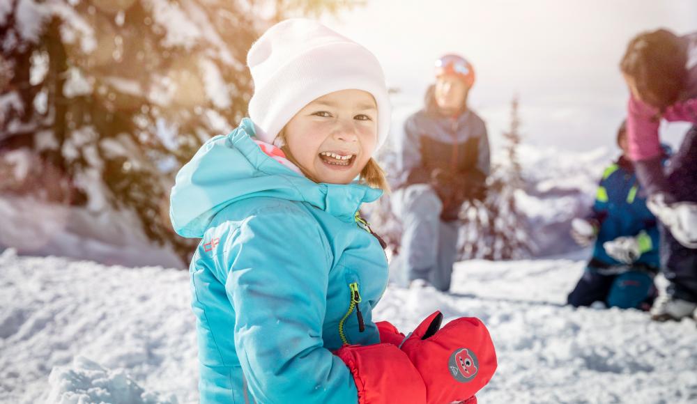 Auf ins Winterwunderland: Mit diesen Tipps wird dein Familienskiurlaub phänomenal