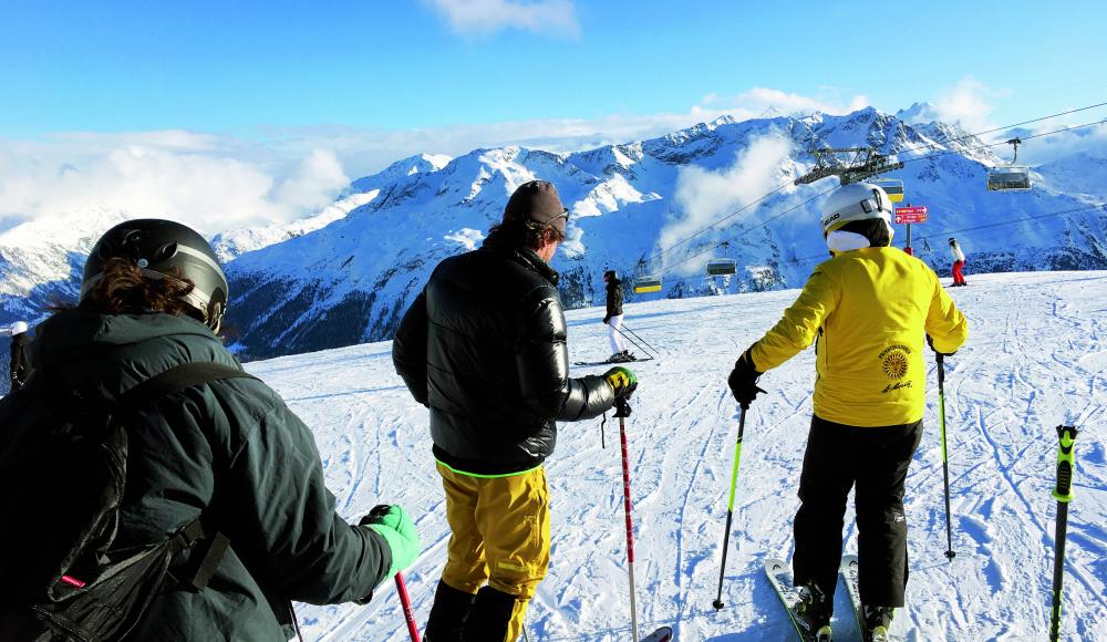 Piste, Pelz, Palasthotel: Wir fährt es sich im Nobelskiort St. Moritz eigentlich?