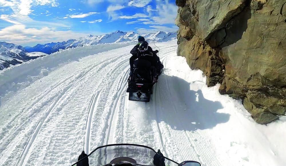 Im Rausch der positiven Energie: Alpenrodler Rolf Majcen war mit dem Skidoo unterwegs