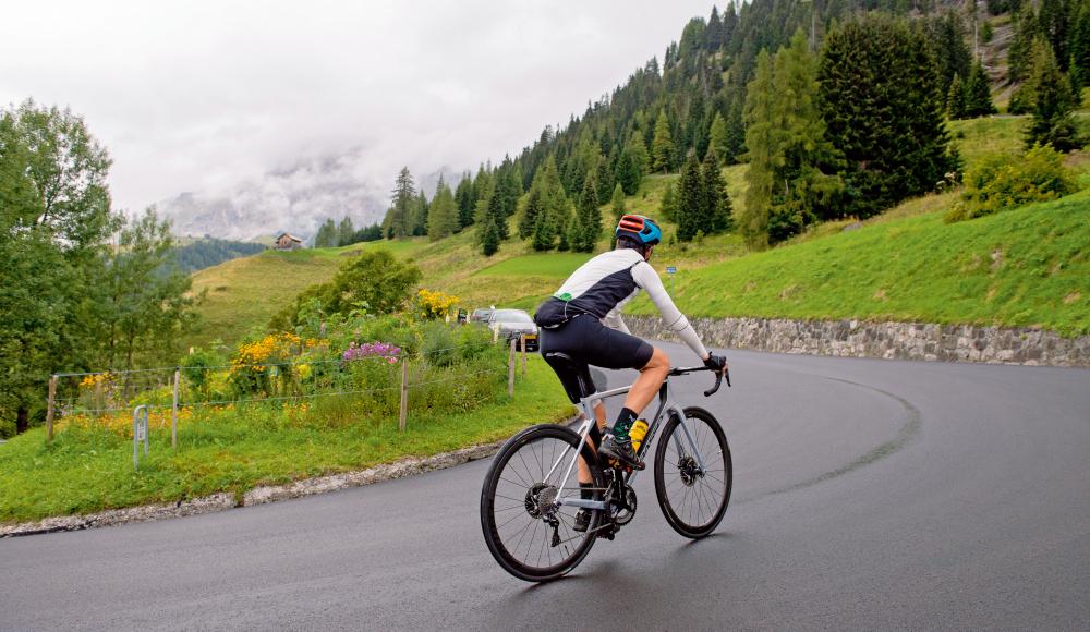 O SELLA MIA: Rennradliebe unter den Dolomitenfelsen
