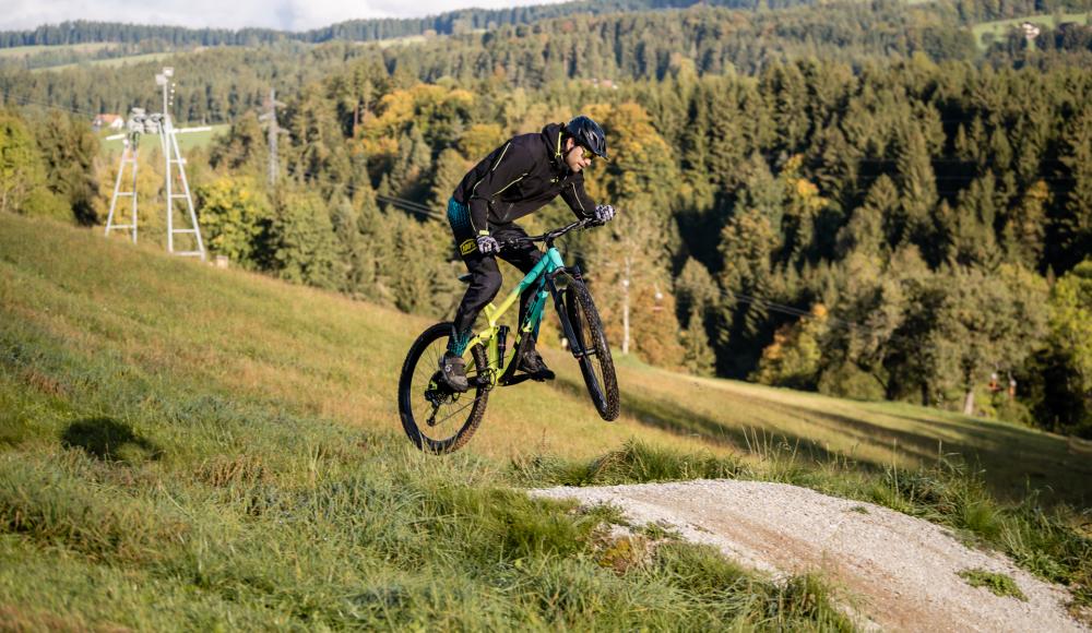 Gewinne 2 Nächte für Zwei im "Mein Hotel Fast" und erkunde die Tour "Der Große Jogl" in der Region Joglland – Waldheimat!