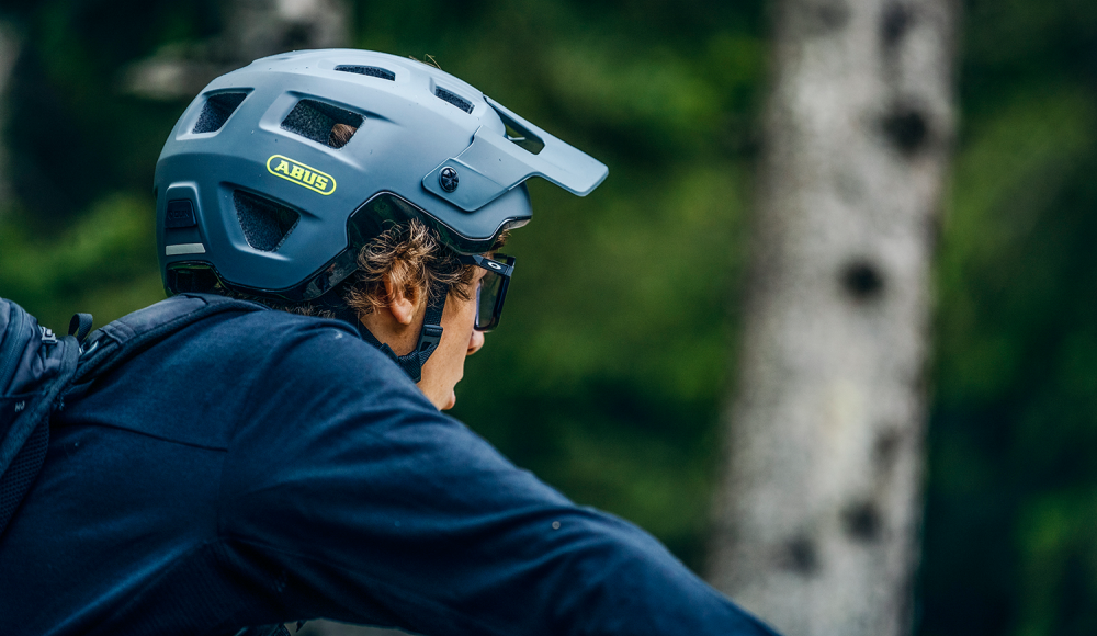 ABUS: Mountainbike Offensive mit mehreren neuen Helmmodellen