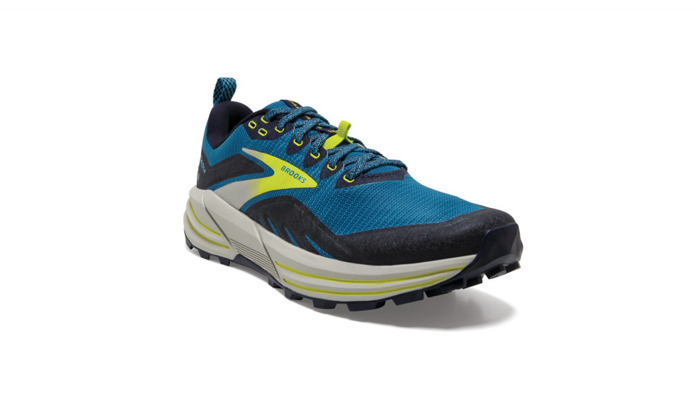 Steine, Schlamm, harte Trails? Lauf' deinen Weg mit dem Cascadia 16 von Brooks!