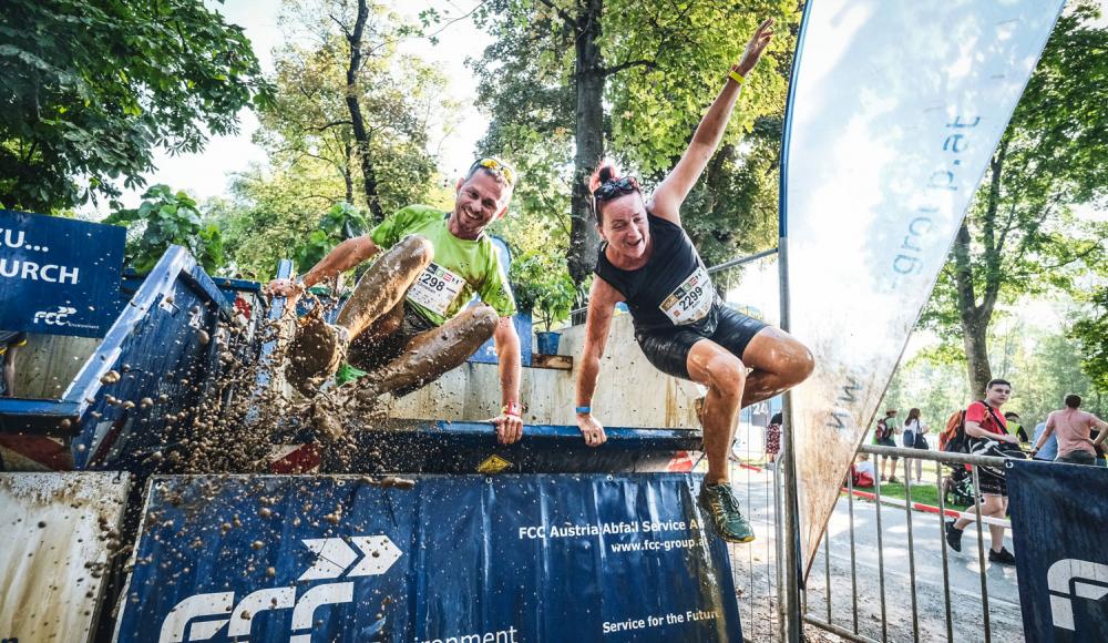 Nur nicht hängen lassen: Obstacle und Dirt Runs sind die Spaßmacher unter den Laufevents