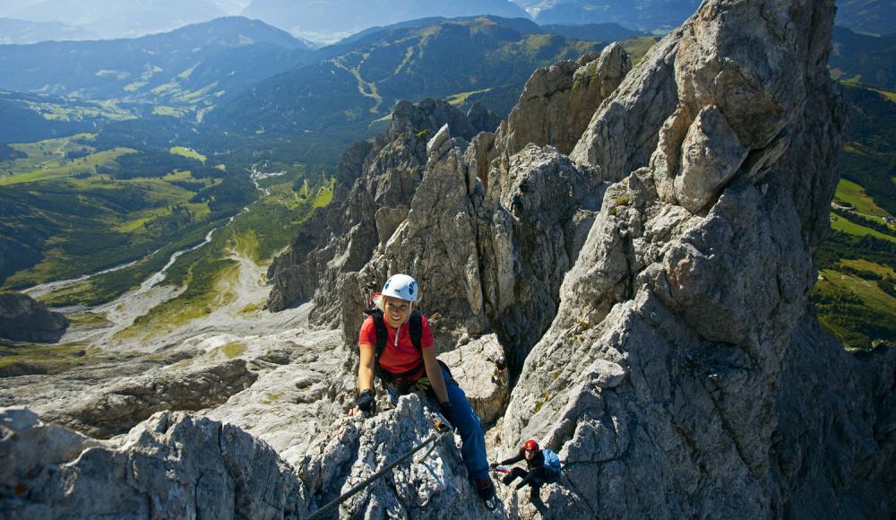 Hoch hinaus: Wie man sich an ambitionierte Bergtouren sicher herantastet