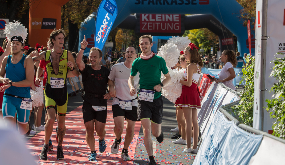 Gewinnspiel: Wir verlosen 5 Startplätze für den Graz Marathon & je ein Paar Mizuno Wave Rider 25