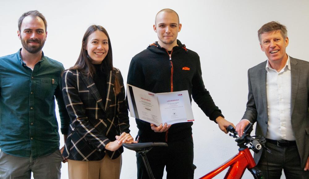 Erste Fahrradmechatronik-Klasse der BS-Mattighofen absolviert LAP