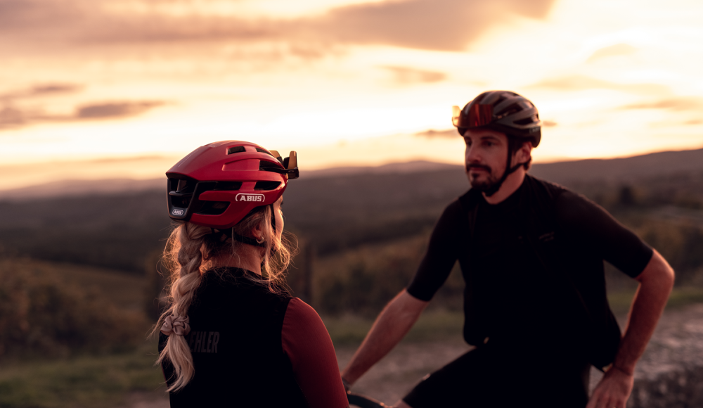 Abus: der neue PowerDome-Fahrradhelm für alle Wege