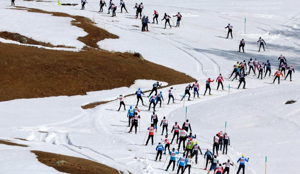 Sieg für Giuliana Werro und Arnaud Chautemps beim 53. Engadin Skimarathon – SPORTaktiv war live dabei!