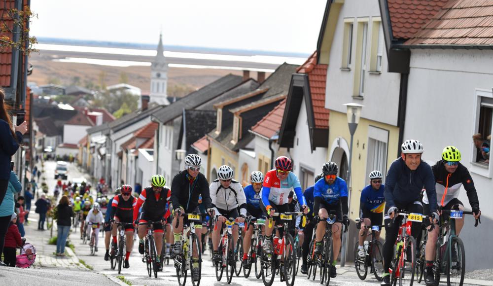 Radsportbegeisterte, aufgepasst: Der Radmarathon-Kalender 2023 ist online!