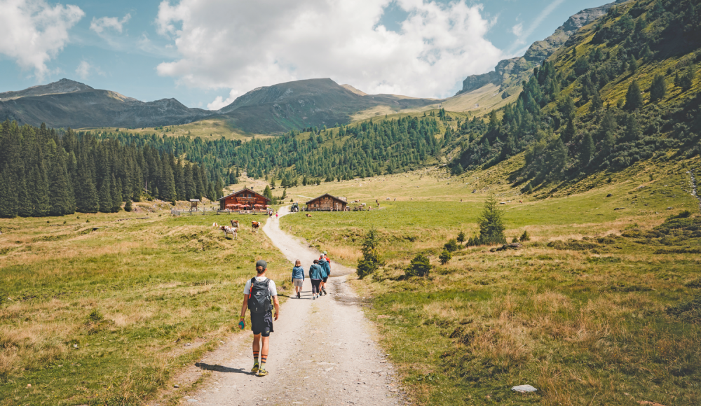 Weitwandern hat seinen ganz eigenen Reiz. Worauf es für einen gelungenen Einstieg ankommt.