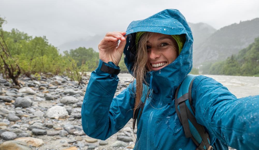 6 Gründe, warum Wandern bei Regen Spaß macht