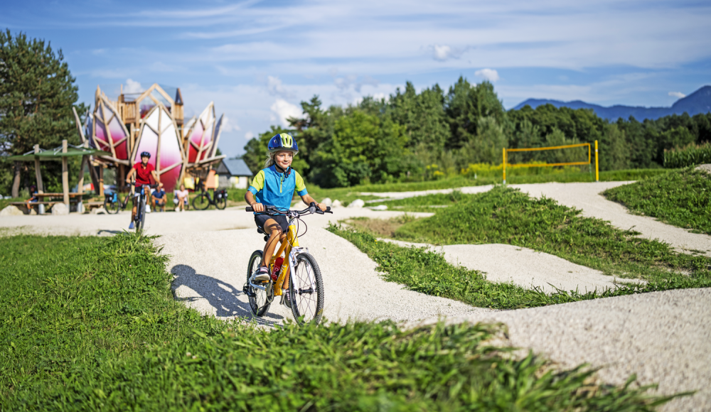 Magische Zeit am Bike: Wie Familien-Radtouren Kinder begeistern