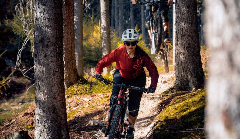 Kurze Tage, lange Schatten: Experten-Tipps und Ratschläge für gelungene herbstliche Bike-Touren