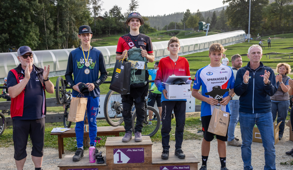 170 Kinder am Start des Mountainbike Rennens in St. Corona am Wechsel