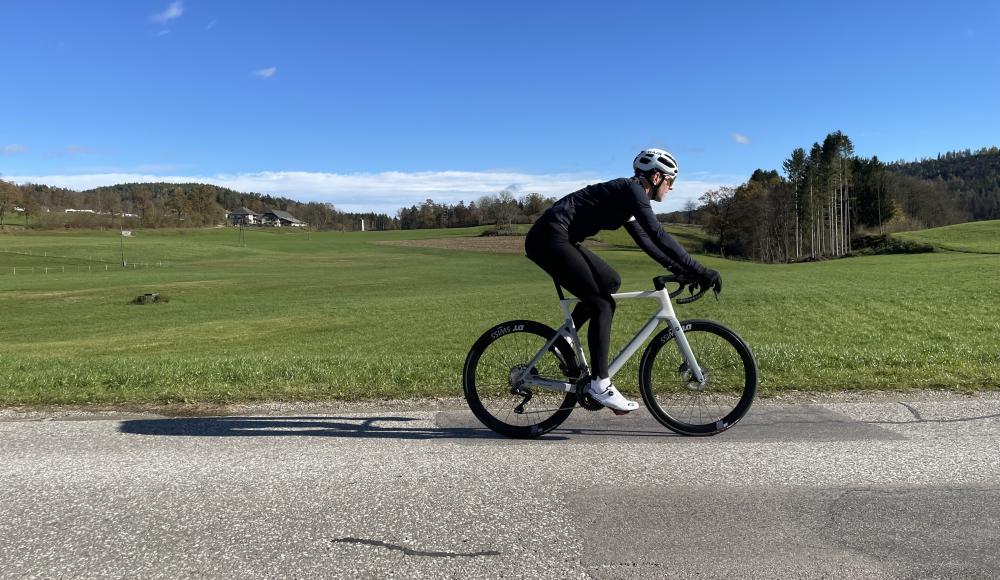 Rakete auf zwei Rädern: das FOCUS IZALCO 9.8 im SPORTaktiv Praxistest