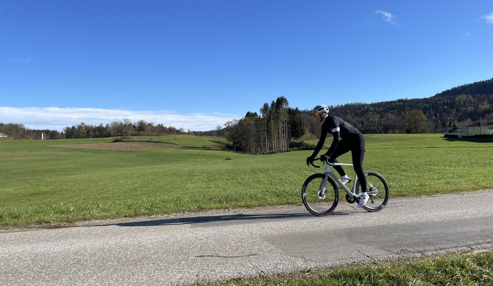 Rakete auf zwei Rädern: das FOCUS IZALCO 9.8 im SPORTaktiv Praxistest