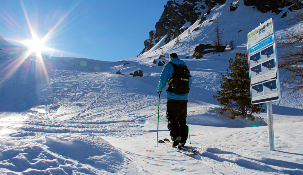Der Einstieg zum Aufstieg: Wie und wo der Start ins Skitourengehen am sichersten gelingt