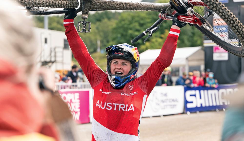 Downhill-Ass Vali Höll und warum es auf mehr als „nur“ Erfolg ankommt