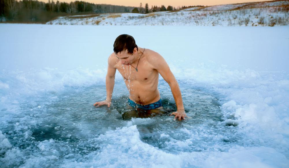 Vom Eisbad in die Sauna: SPORTaktiv Doc Robert Fritz über Kältekick und Wärmeanwendung