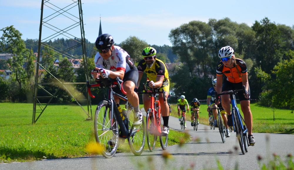 Radsportbegeisterte, aufgepasst: Der Radmarathon-Kalender 2024 ist online!