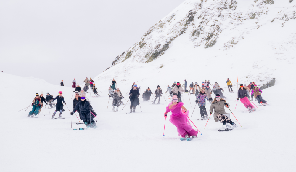Einschwingen für Pink Ribbon – Powerfrauen setzen ein Zeichen gegen Krebs in Obertauern