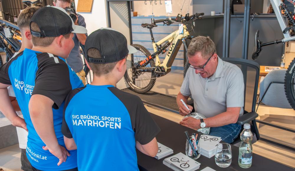 Ralf Rangnick radelt mit NOX jetzt elektrisch