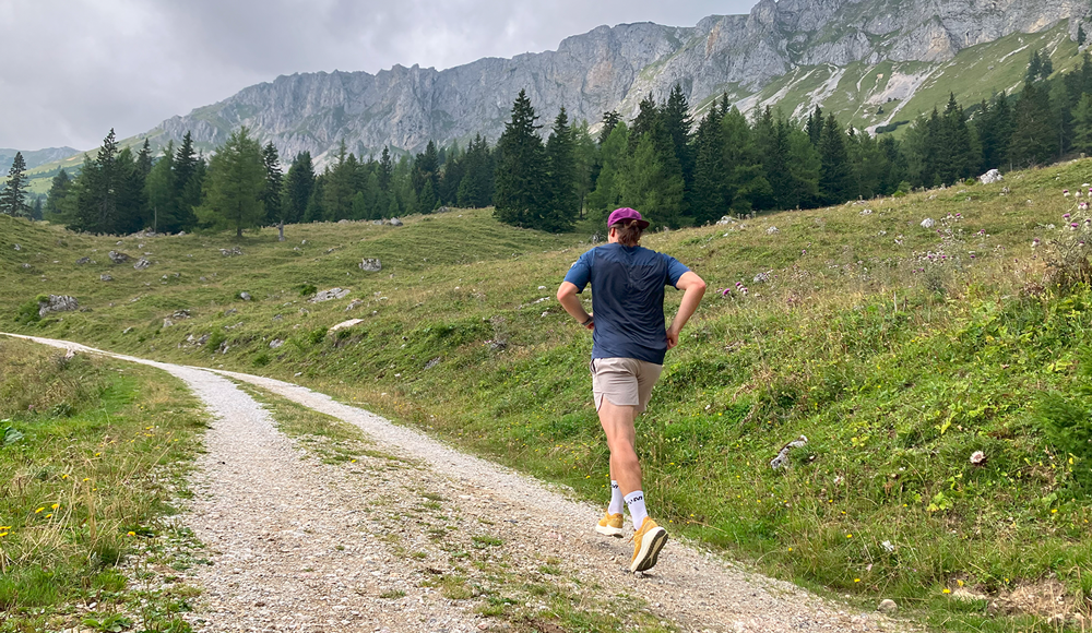 Gravel-Flow fürs Laufen: Der Salomon Aero Glide 3 GRVL im SPORTaktiv-Praxistest