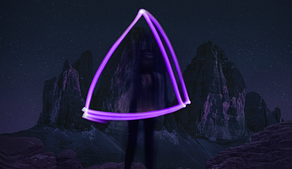 Set The Tone Of Your Night: So gelingt Speed Hiking im Winter