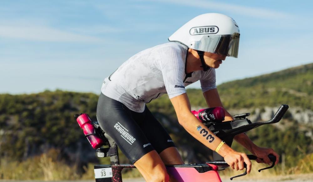 ABUS gibt Partnerschaft mit Triathlet Jonas Schomburg bekannt